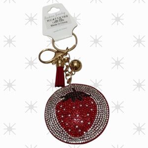🦄 Bling Rhinestone Circle w Strawberries Puffy
Bag Charm/Keychain!